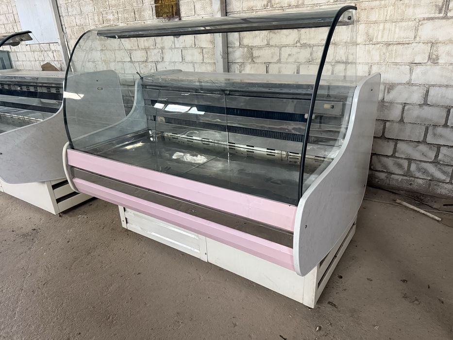 Витринный холодильник б/у