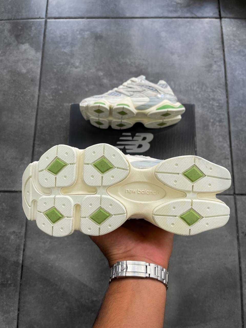 New Balance 9060