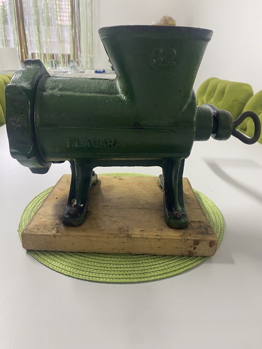 Masina tocat carne Flacara nr 32