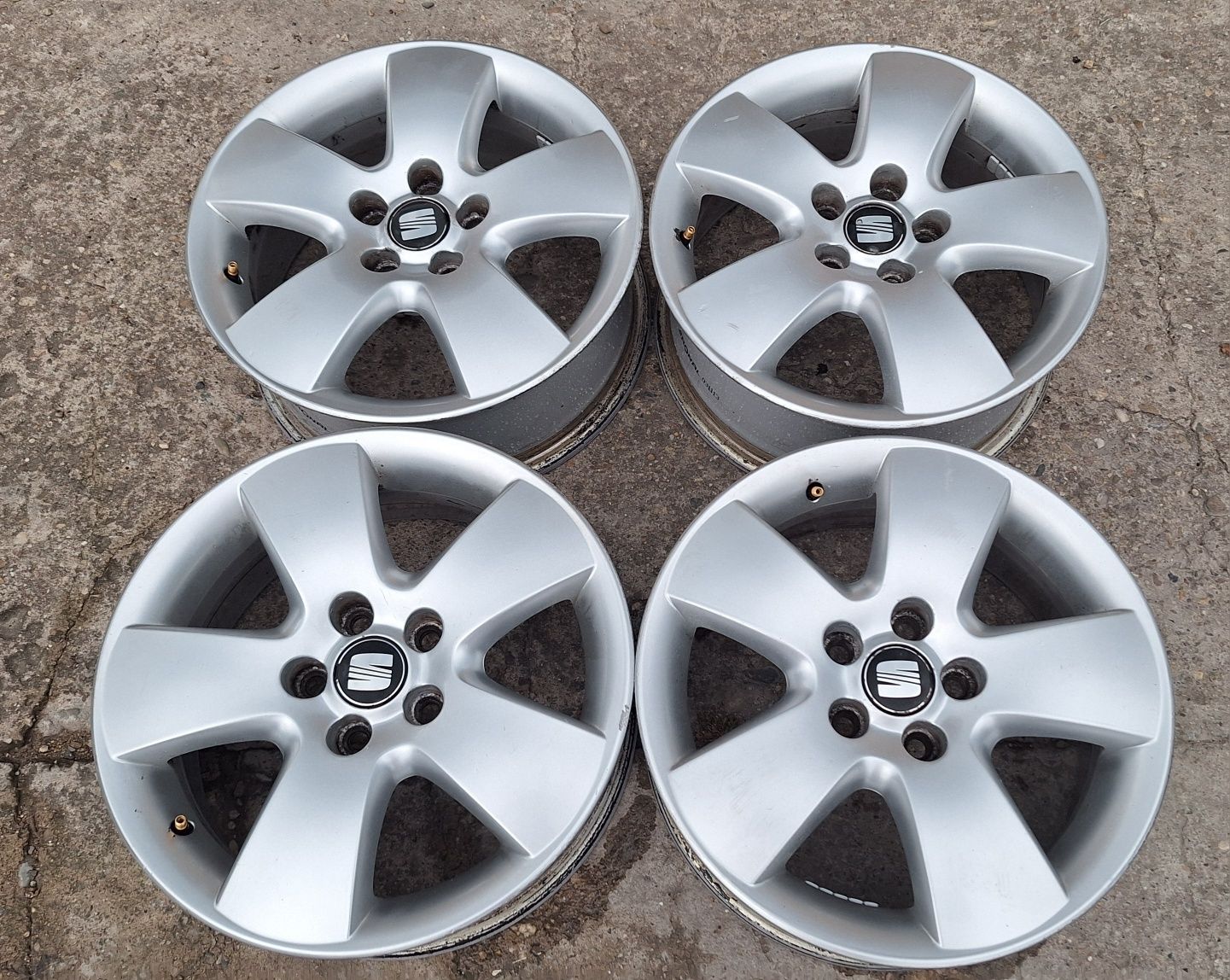 Лети джанти Vw,Seat,Mercedes,Mitsubishi