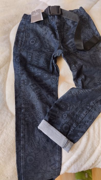 Нови дънки,,Паус,,-м размер