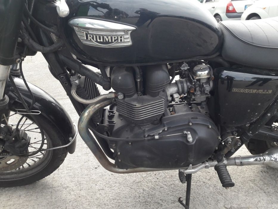 Мотоциклет Триумф Боневиле Т100(TRIUMPH BONNEVILLE T100)-НА Части