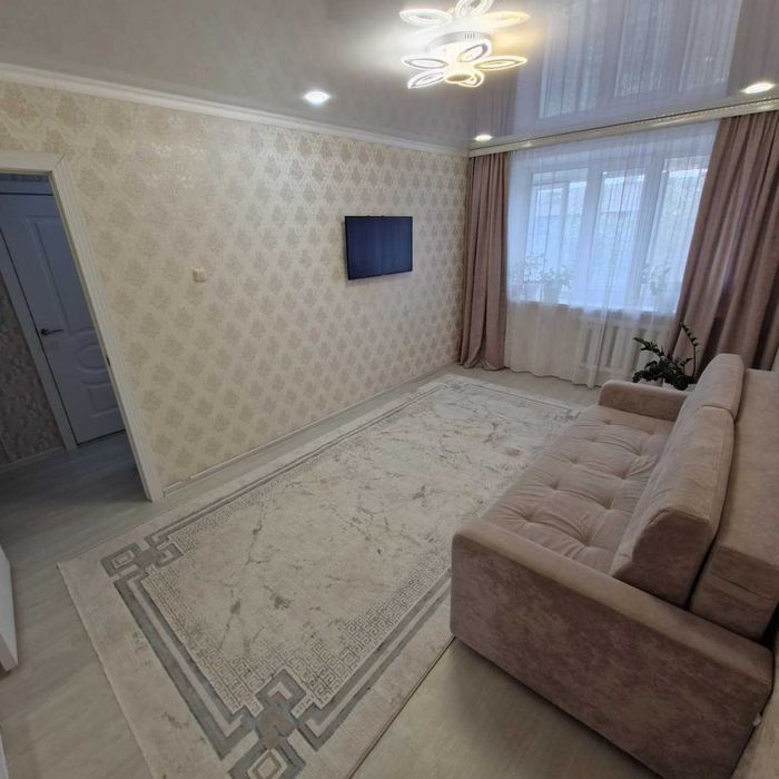 Продам однокомнатную квартиру в 6 мкрн