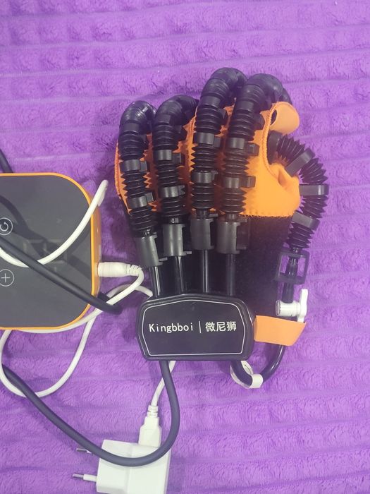 Реабилитационная перчатка