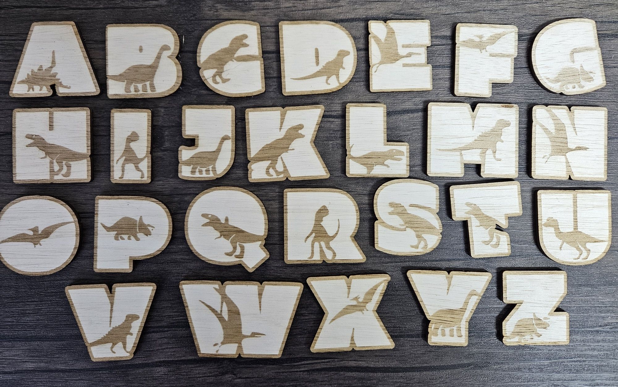 Alfabet magnetic cu dinozauri pentru copii