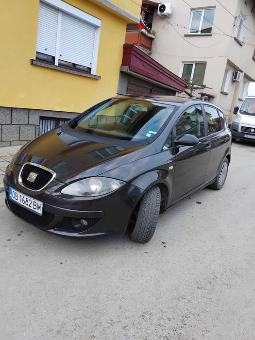Продавам Сеат Алтеа