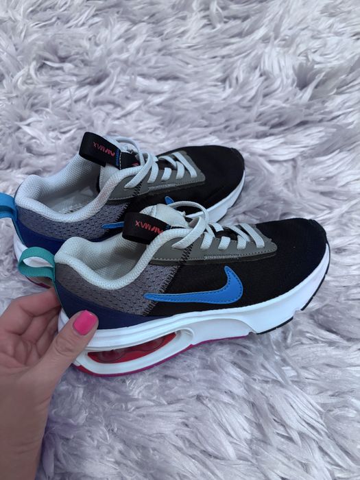 Adidasi Nike baiat 31