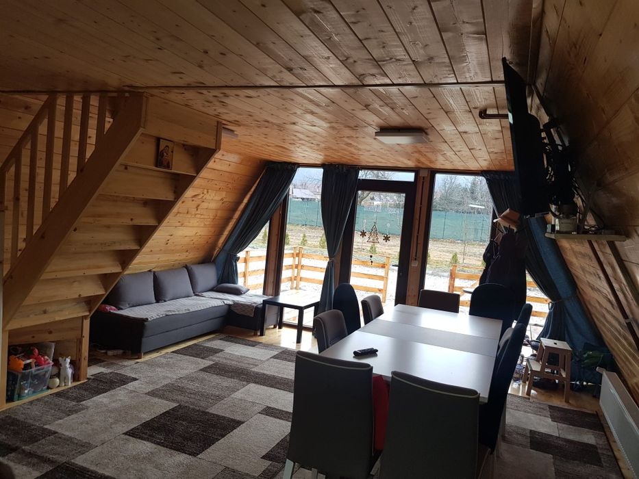 Cabana A Frame cu Ciubar la munte