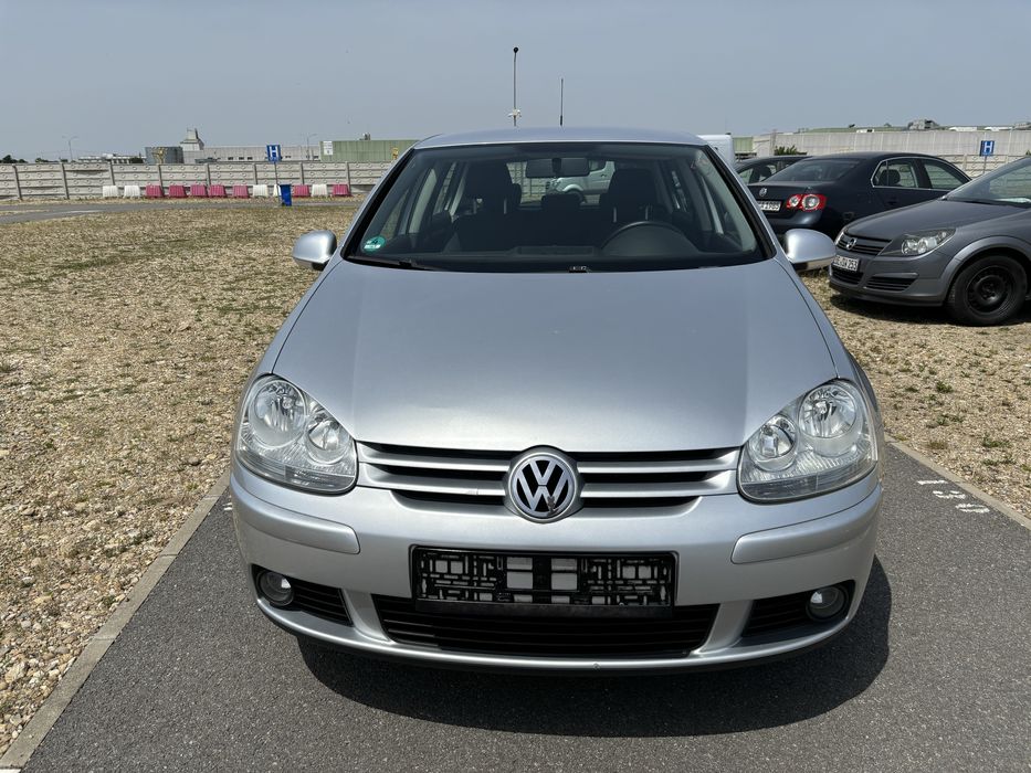 Golf 5 Tour-Benzina 1.6 MPI-2007