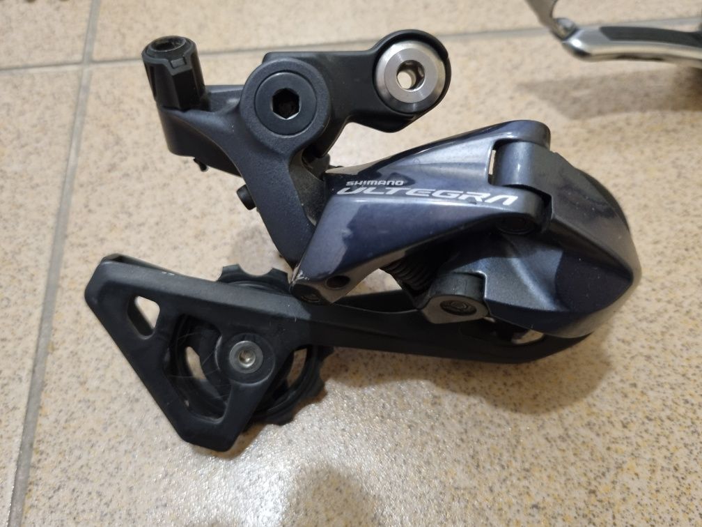 Groupset Shimano Ultegra R8000, 2x11, Disc