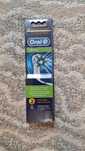 Set rezerva periuta Cross Action OralB