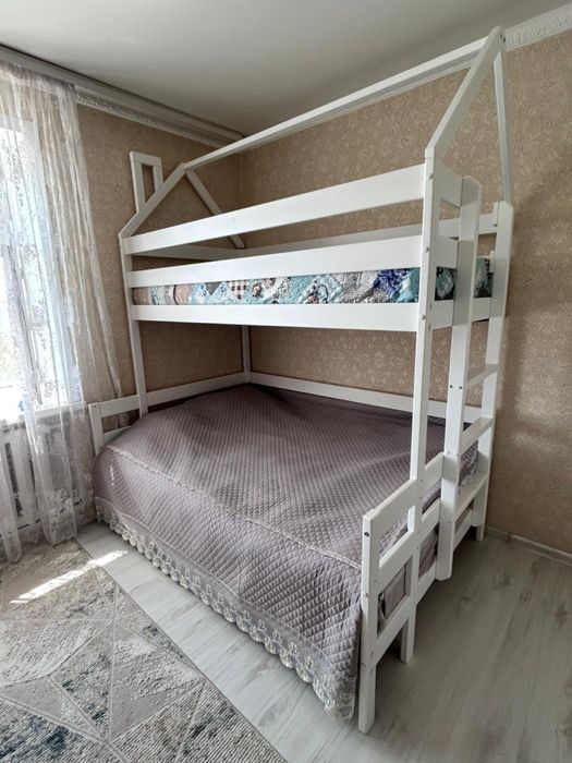 Двухярусная кровать