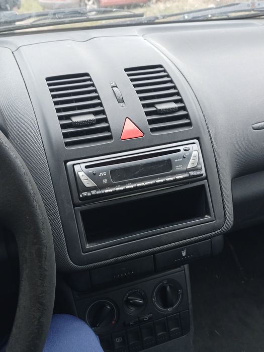 VW polo автомобил