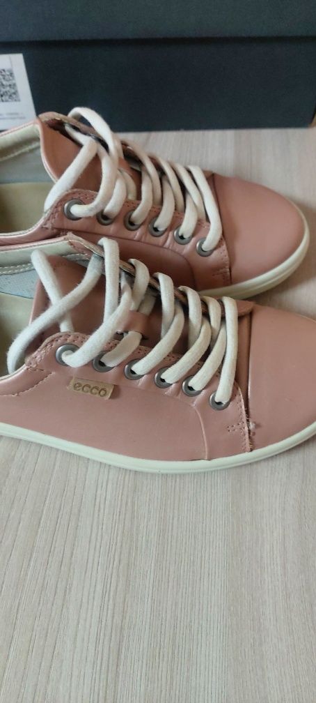 Срочно Кеды  ecco
