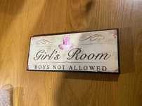 Надпис за стена Girls room