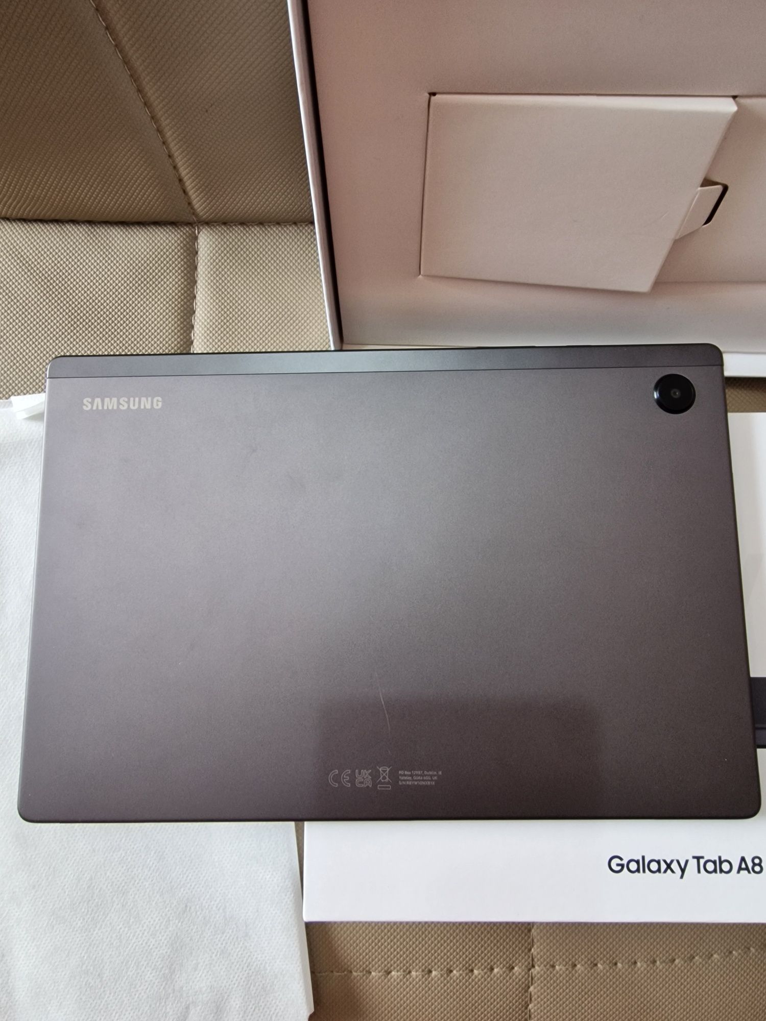 Tableta Samsung A8 4gb/64