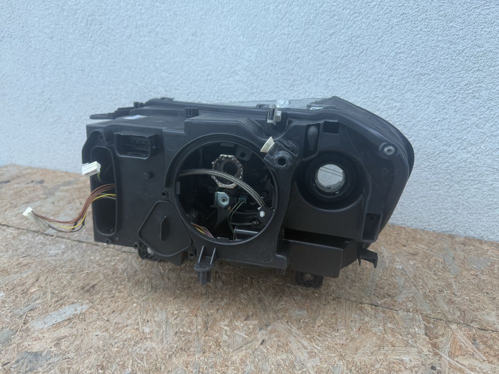 Far dreapta BMW X3 F25 Xenon Original Europa