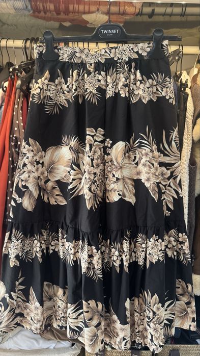 Пола под коляното Twinset