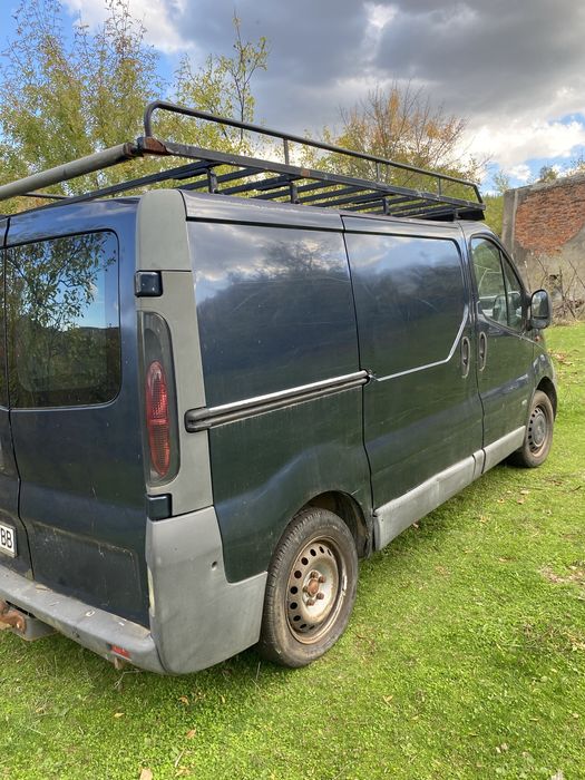 Опер Виваро 1.9 2004г колата се продава на части