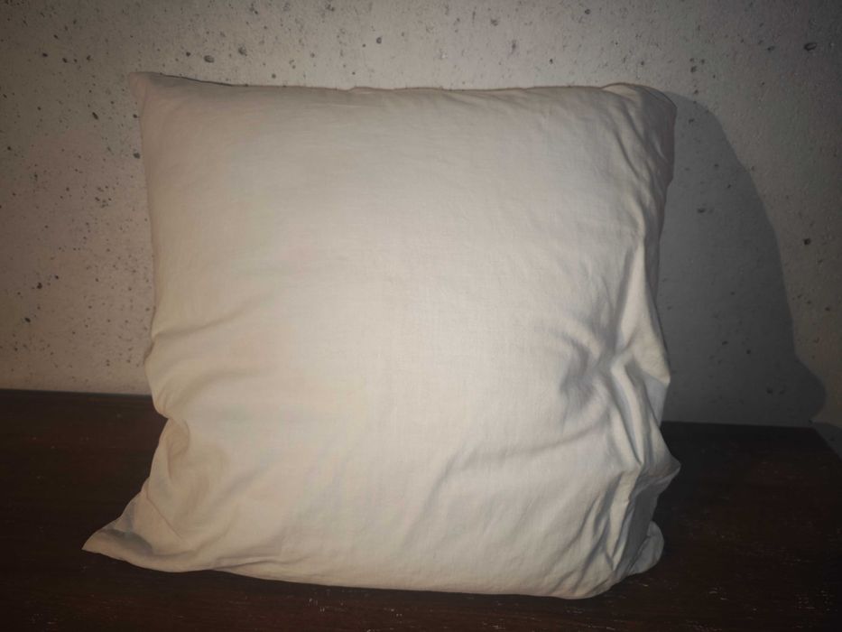 Подушка 50-50 см с наволочкой станция метро Москва