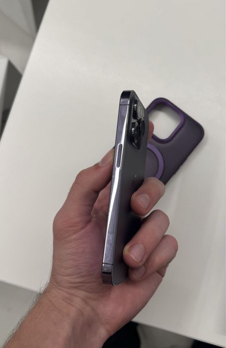 iPhone 14 PRO cu 99 % Bateria