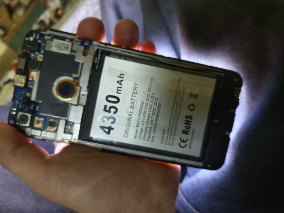 Продам телефон на запчасти