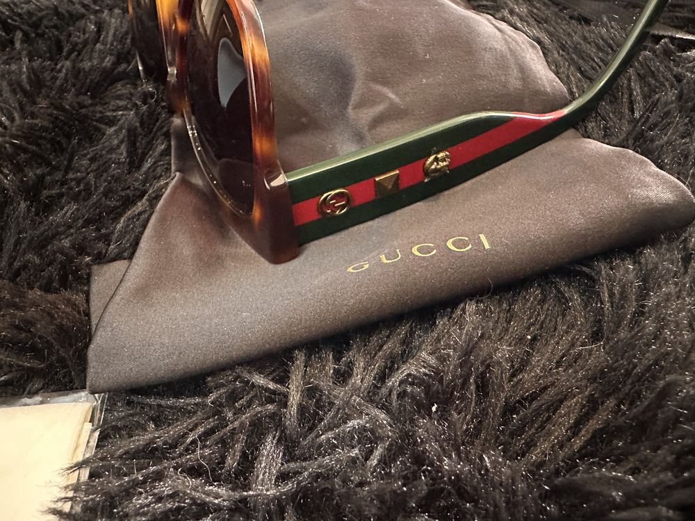 Ochelari de soare Gucci