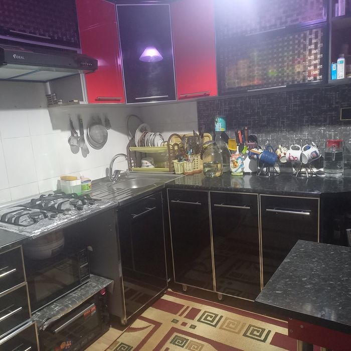 Kvartiraga qizlarni qo'yaman