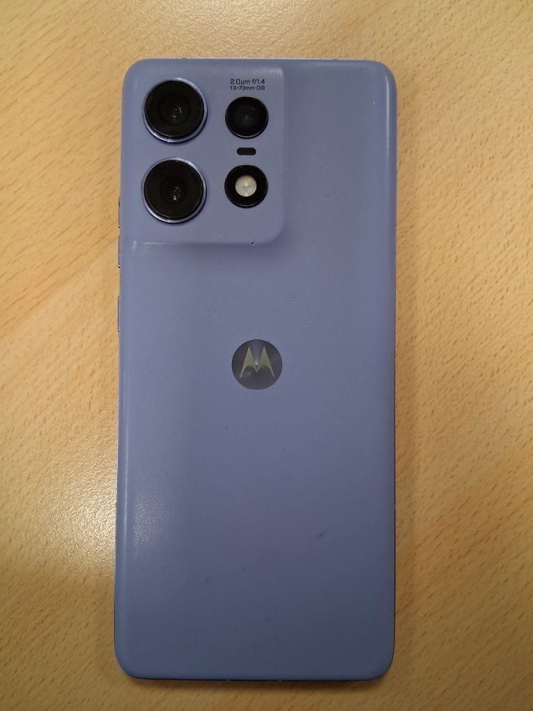 Motorola Edge 50 Pro  в гаранция до юни 26