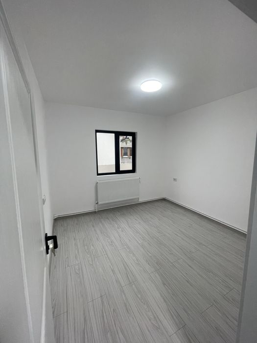 Vând Casa in Navodari Zona Kaufland Strada Stadionului .