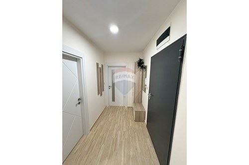 Дава се под наем Тристаен апартамент в Варна, Погреби - 90 кв.м за 612 € - Снимка #8