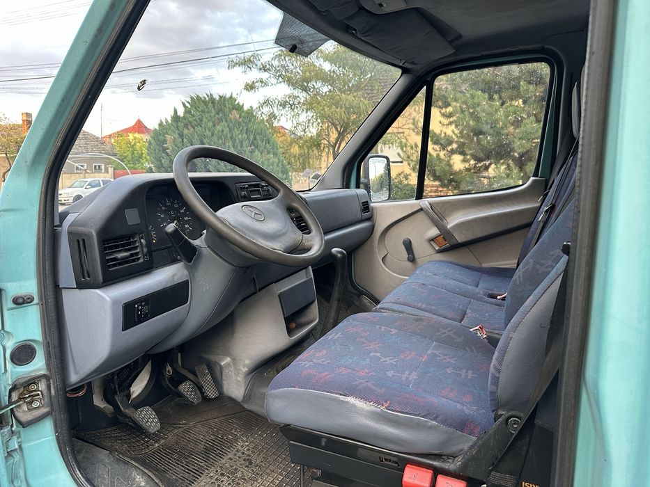 Mercedes Sprinter - 2.9 Diesel basculabil 3,5 Tone se conduce cu cat B