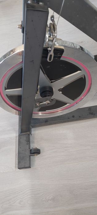 Bicicleta Spinning Ecofit 8284C, semiprofesionala, volanta 18kg