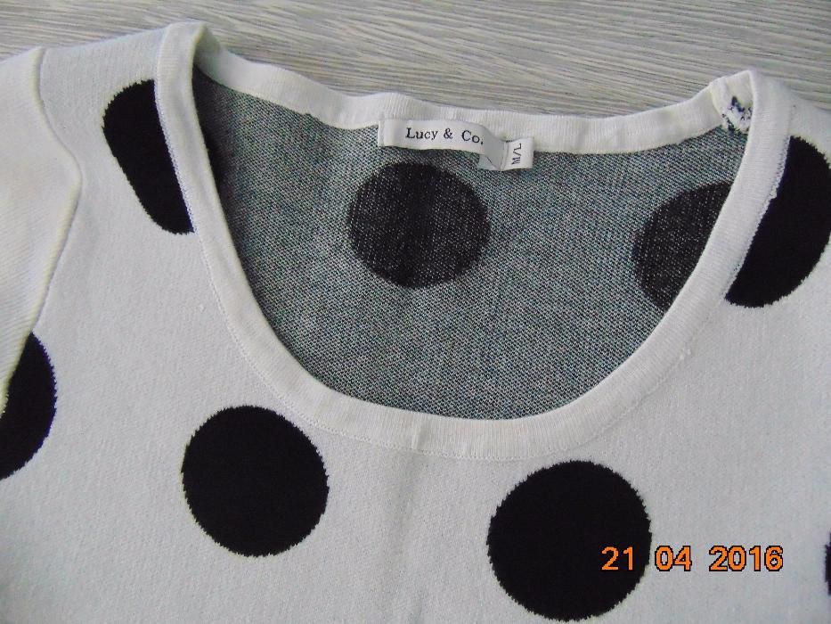 Малка вечерня рокля. От плътно, тежко трико.