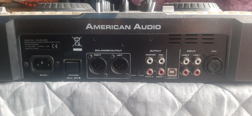 Vând mixer și Stație audio