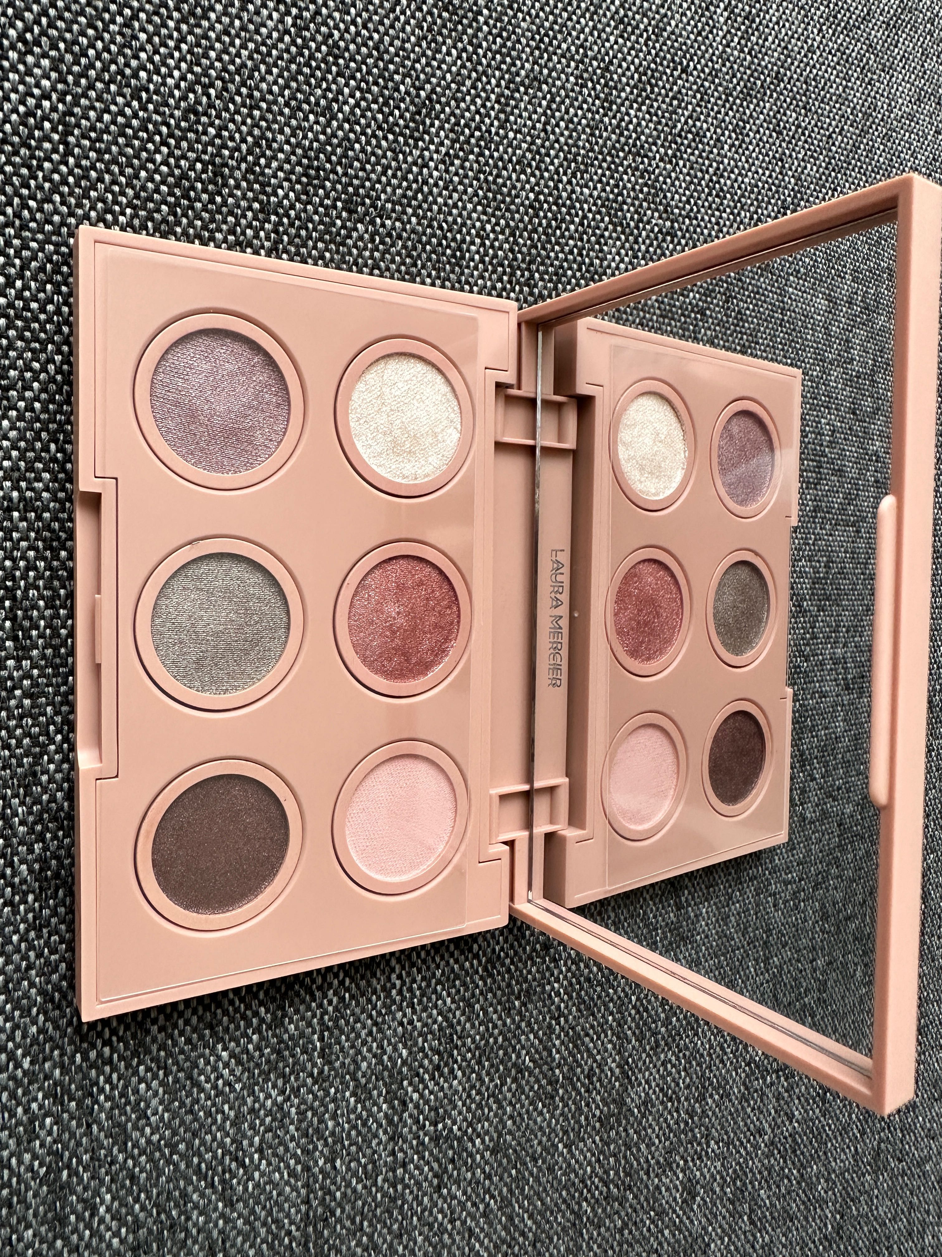 Сет гримове Douglas Dior Clinique и Палитра сенки за очи Laura Mercier