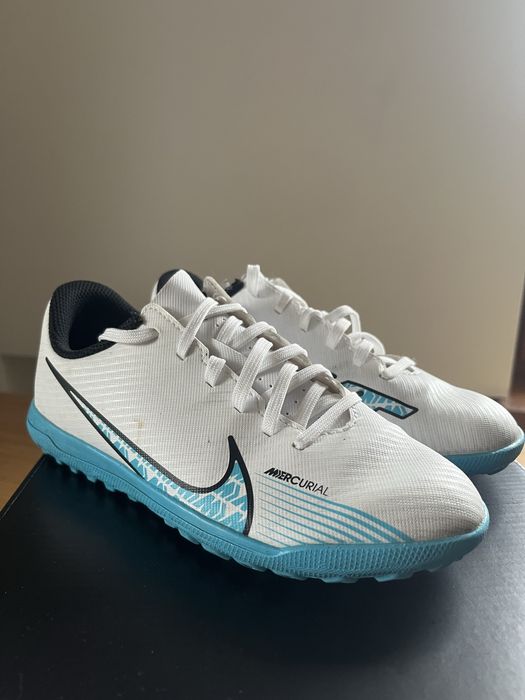 Ghete fotbal Nike mercurial nr.32