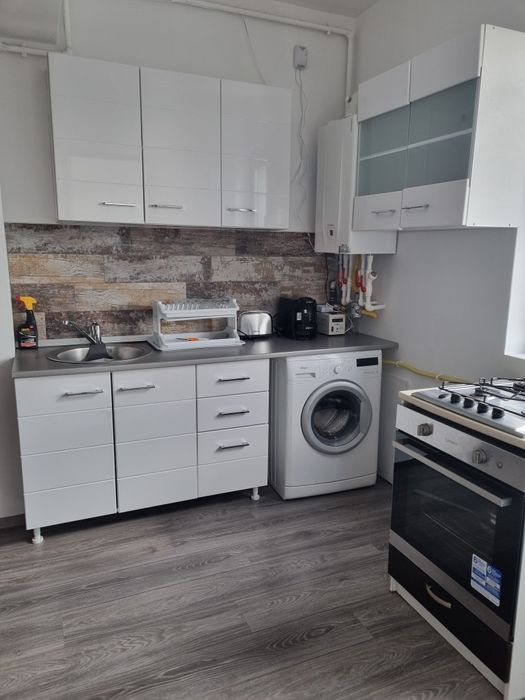 Apartament 2 camere de închiriat – Sector 4, aproape de Metrou Leonida