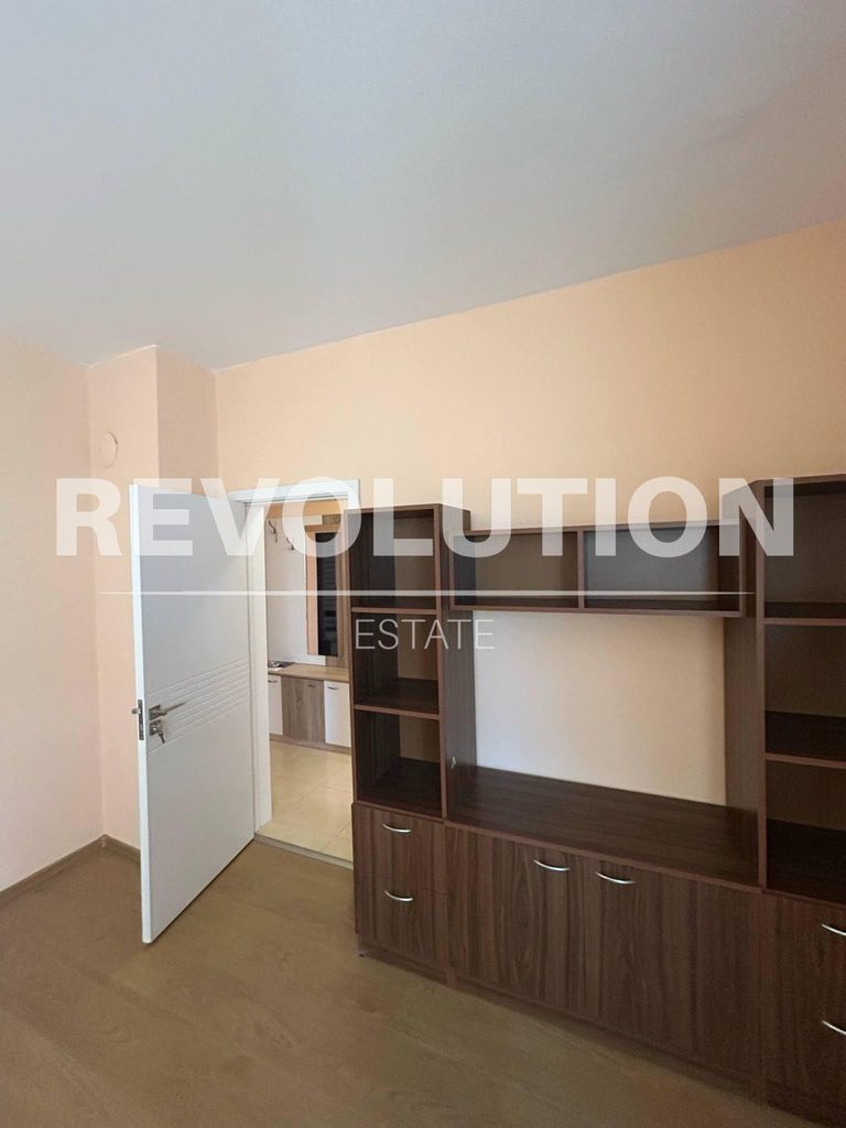 Дава се под наем Двустаен апартамент в Пловдив, Център - 64 кв.м за 325 € - Снимка #3
