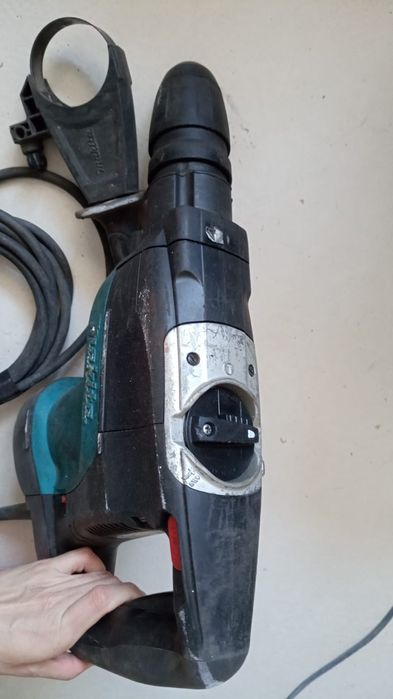 Перфоратор Makita