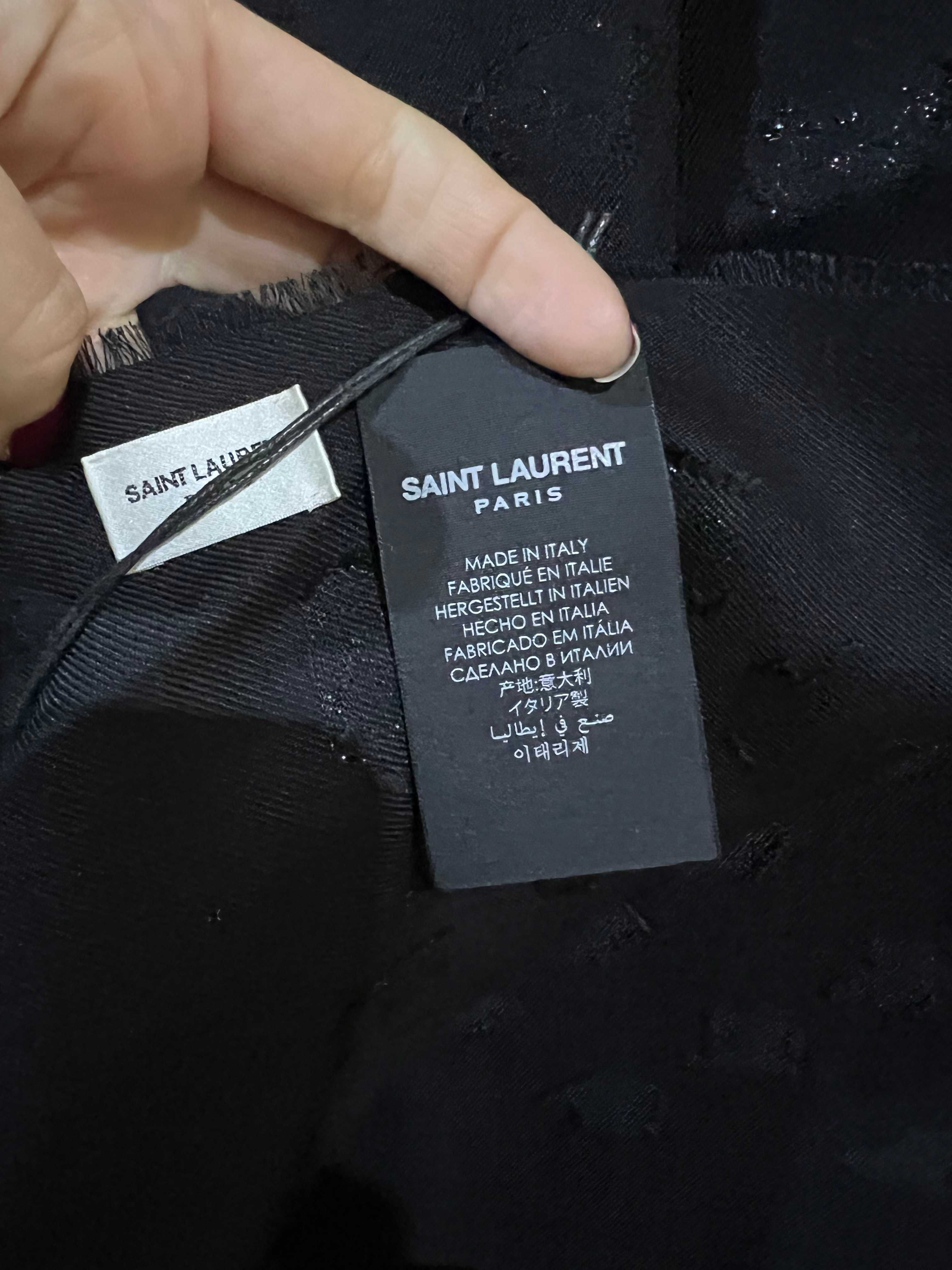 Saint Laurent шал