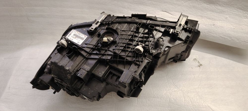 Фар за BMW G 30/31