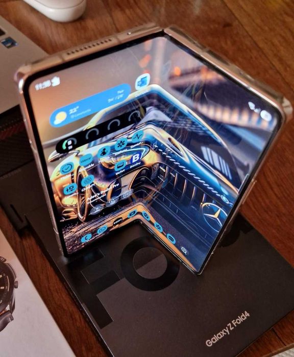 Pachet Galaxy Z Fold 4 + Galaxy Watch 3