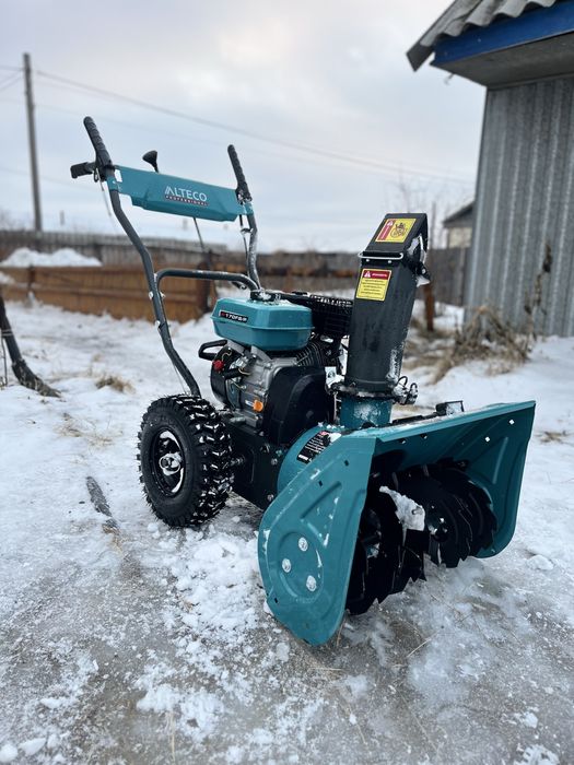 Снегоуборочная машина