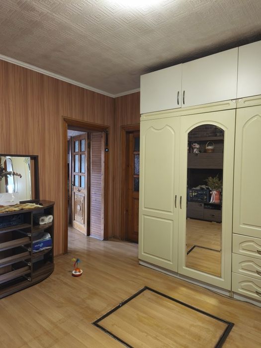 Продаем дом из 5 комнат с зимним садом и гостевым домиком ост.Луговая