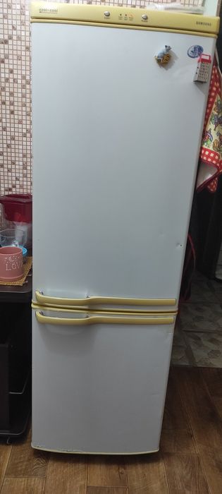 Продам холодильник.