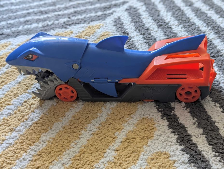 Camion Rechin - Hot Wheels City Shark Chomp Transporter