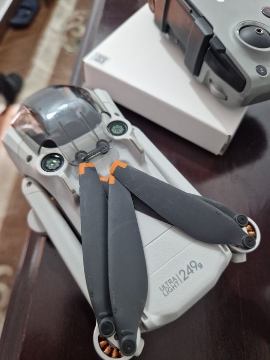 Dji mini 3 pro,la cutie cu accesoriile ce vin la cumparare