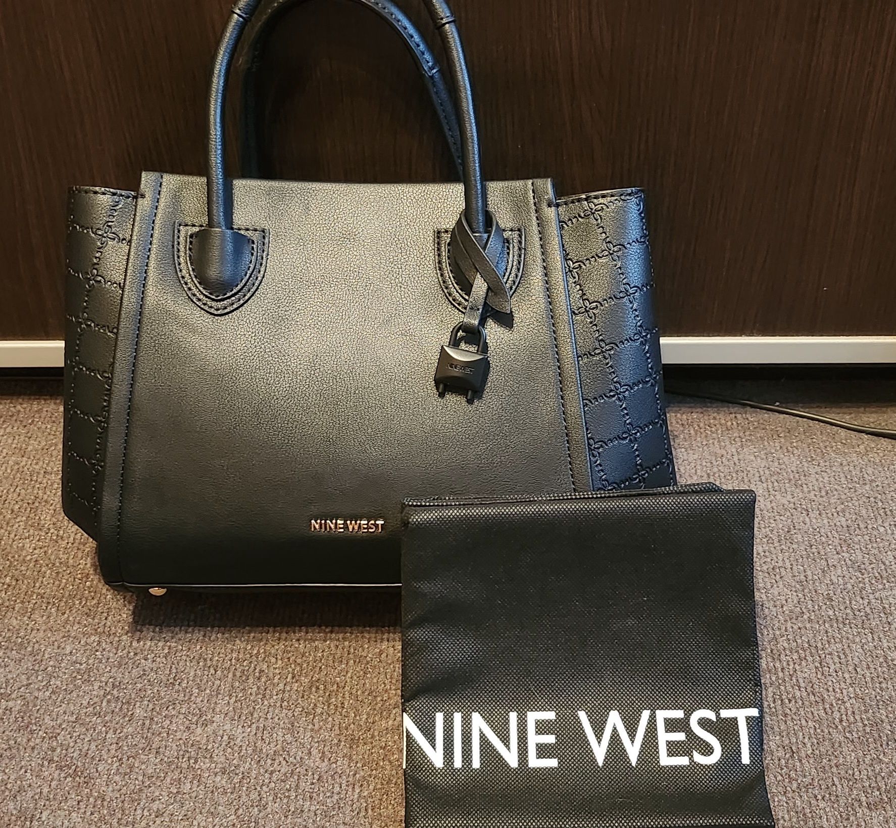 Дамска чанта Nine West