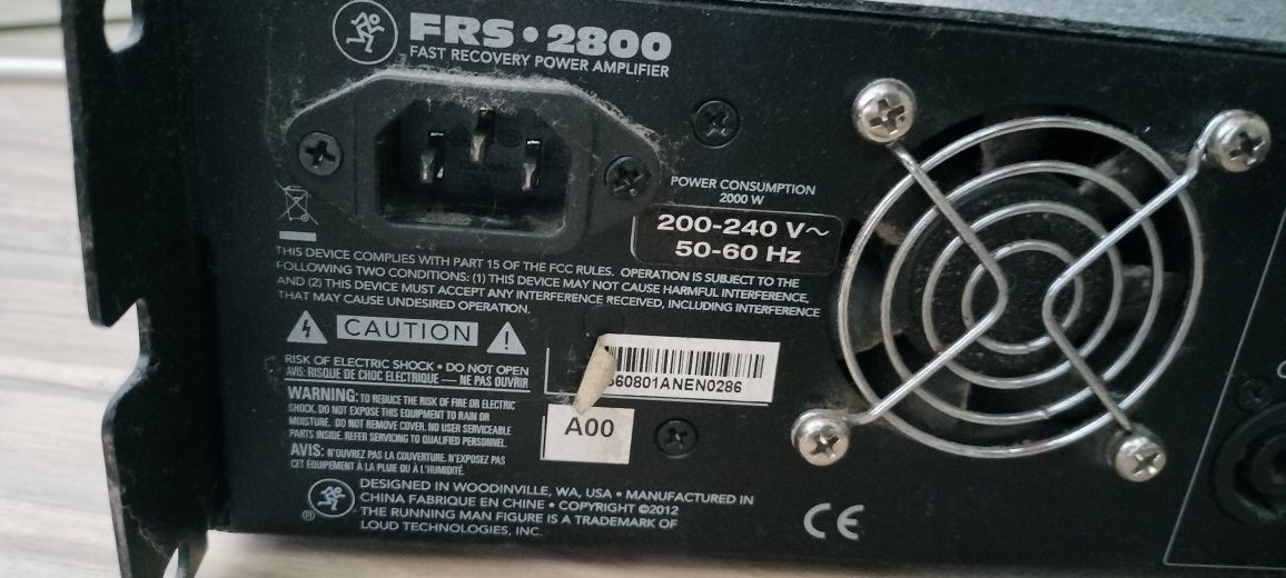 Amplificator Makie FRS 2800 plus 2 boxe